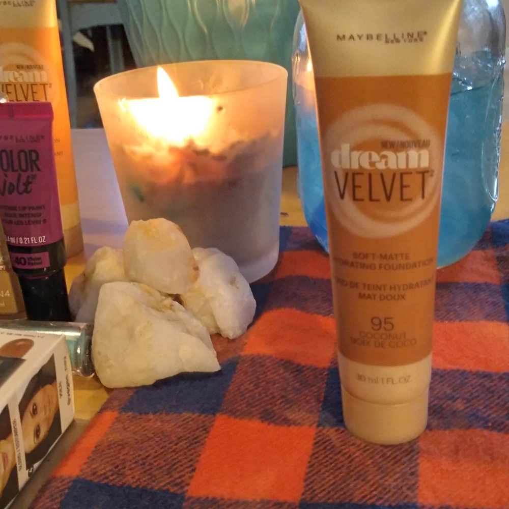 3 Maybelline Dream velvet foundation 95 coconut